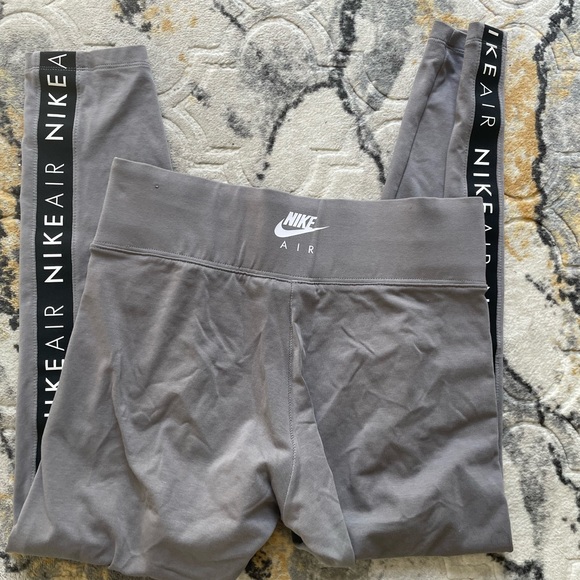 Nike Leggings - Picture 2 of 2